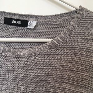 Oversized BDG Grey Knit Sweater w/ Coral Accent